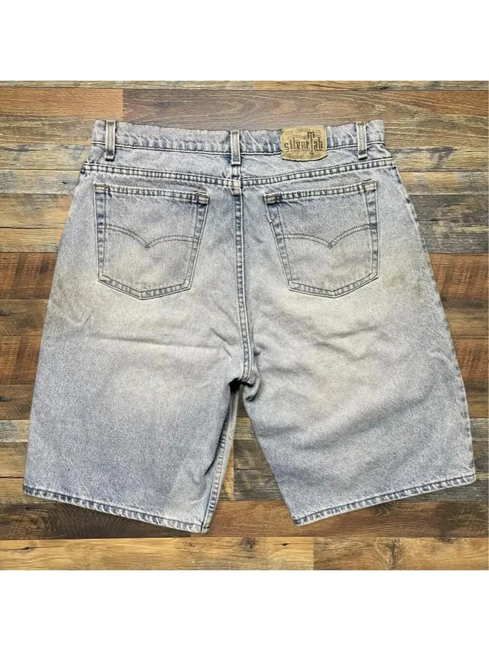 Vintage Levi SilverTab Shorts Size 34 Loose Fit Light Wash Blue Denim